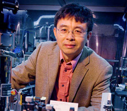 Giáo sư hóa học Xiaoyang Zhu