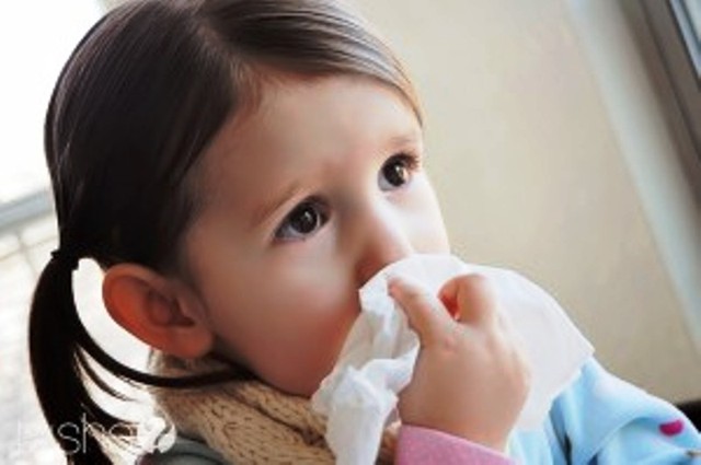 tránh ốm cho trẻ Mẹo hay tránh ốm khi trời mưa phùn, ẩm thấp