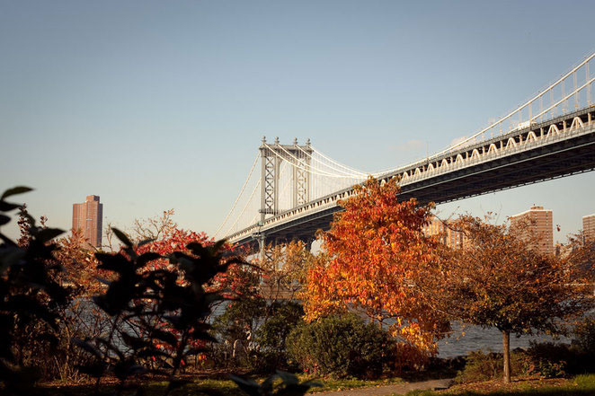 Cầu Brooklyn rất lãng mạn khi mùa thu về