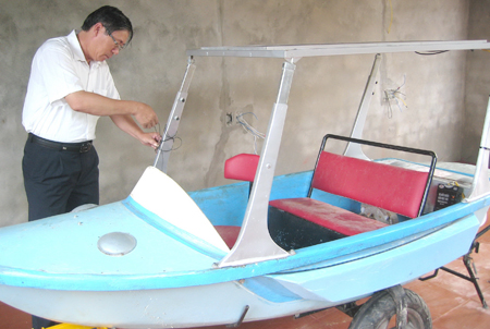 Quảng Bình: thuyền du lịch chạy bằng pin mặt trời